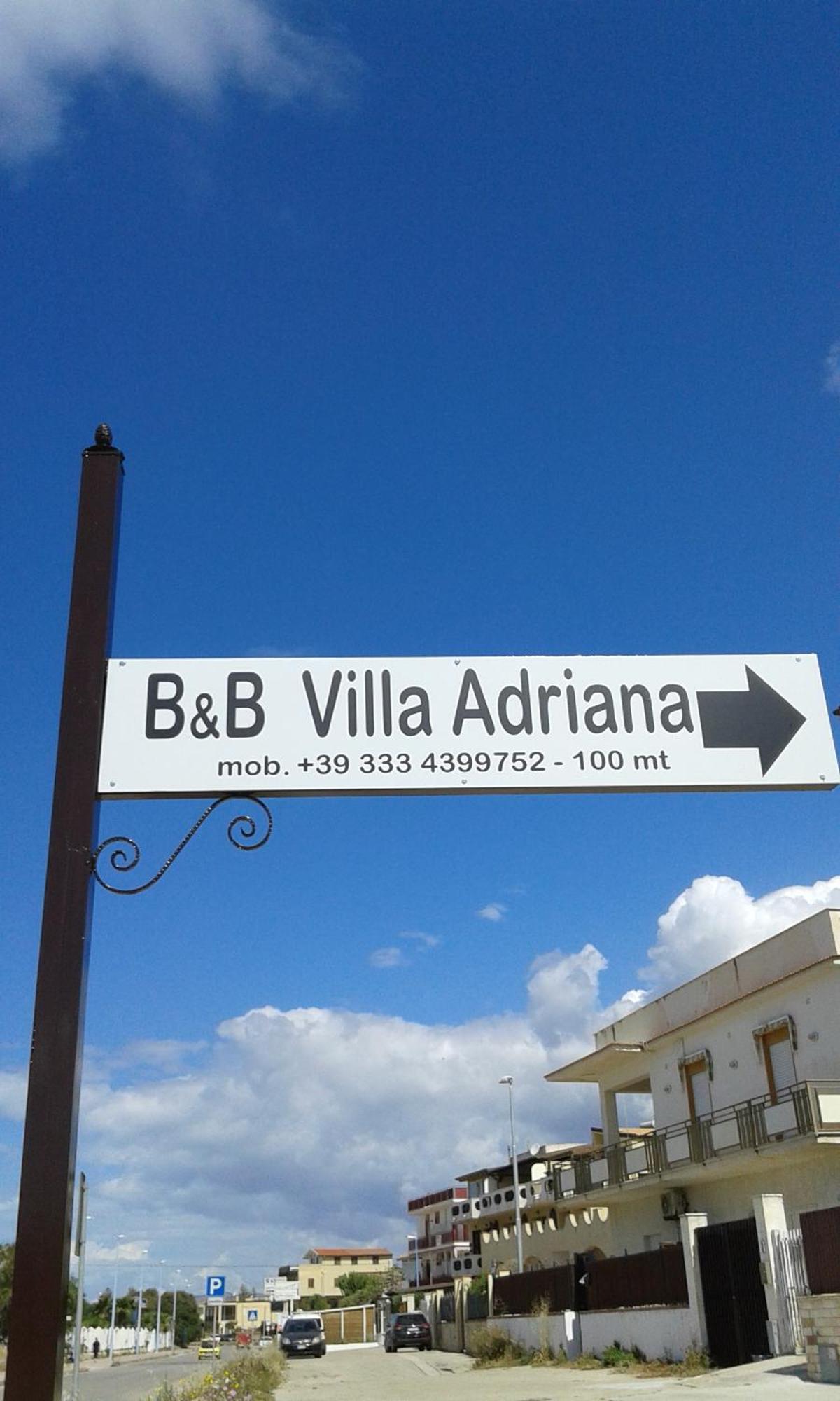 B&B Villa Adriana Сан-Леоне Экстерьер фото
